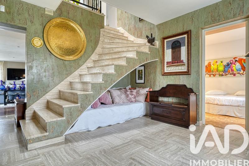 Maison de maîtres - 196 m² - 8 pièces