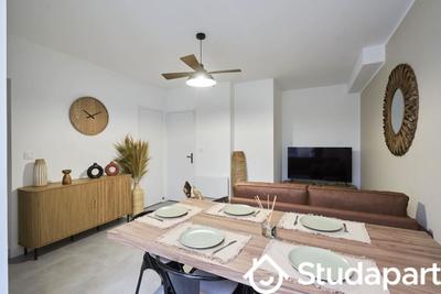 Chambre - 11 m² - 1 pièce