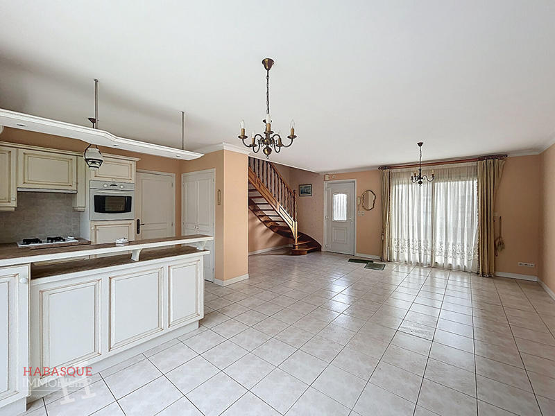 Maison - 106 m² - 5 pièces