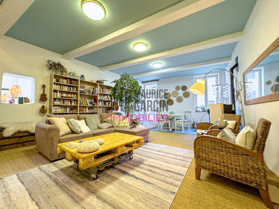 Maison - 259 m² - 7 pièces