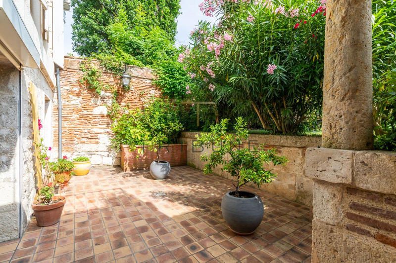 Maison - 500 m² - 10 pièces