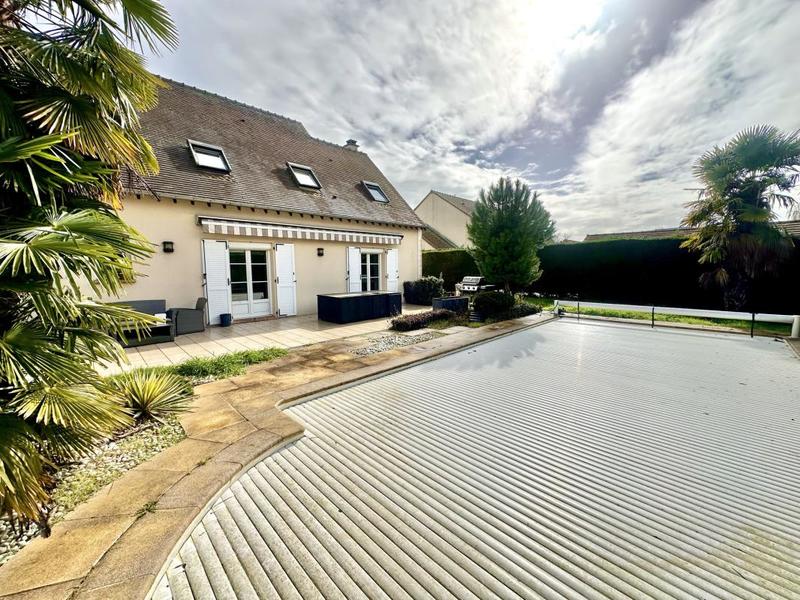 Maison - 185 m² - 7 pièces