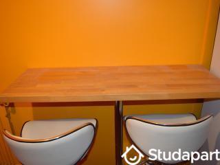 Chambre - 9 m² - 1 pièce