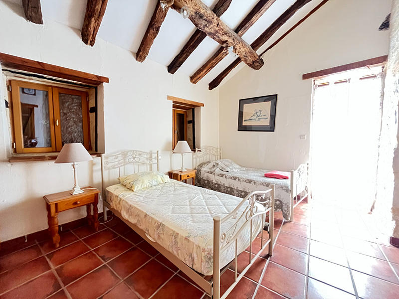 Maison - 430 m² - 18 pièces