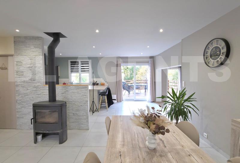 Maison traditionnelle - 132 m² - 5 pièces