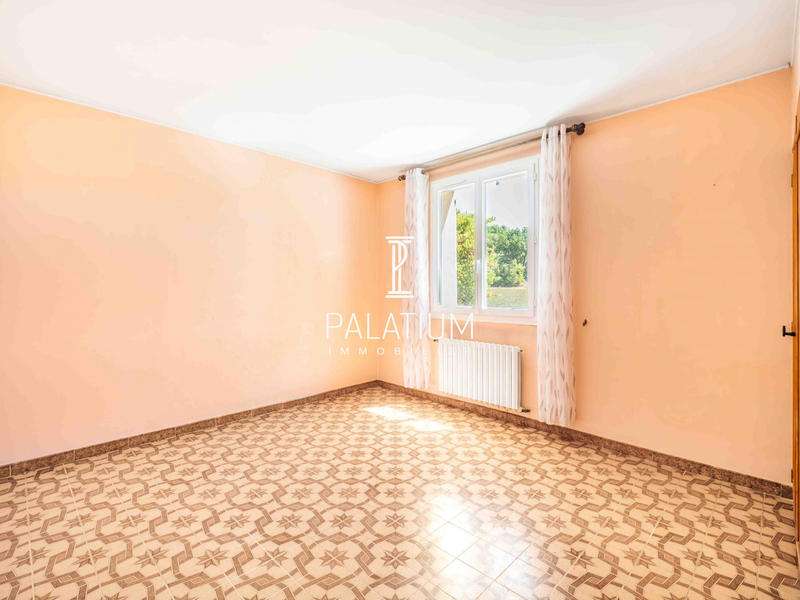 Maison - 236 m² - 7 pièces