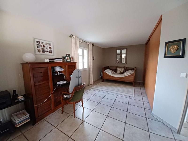 Maison - 233 m² - 5 pièces