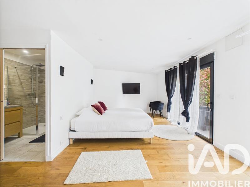 Maison - 444 m² - 14 pièces