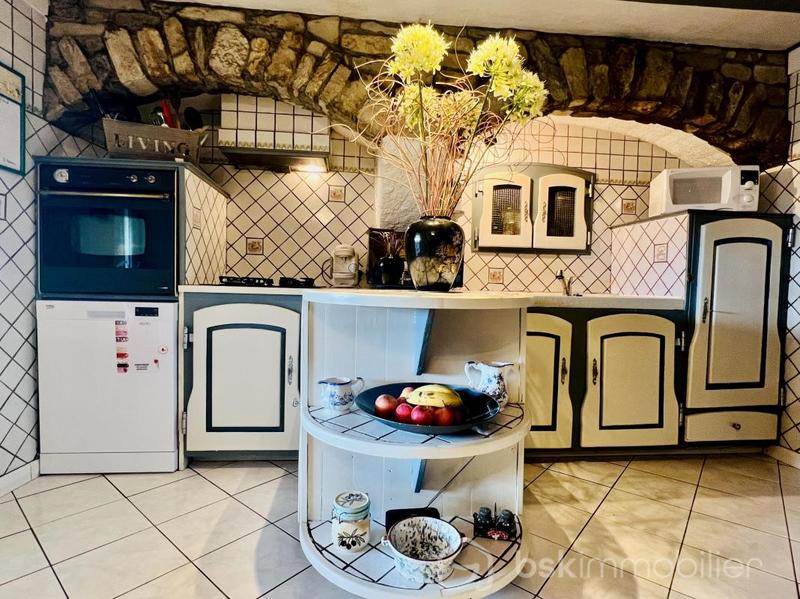 Maison en pierre - 185 m² - 9 pièces