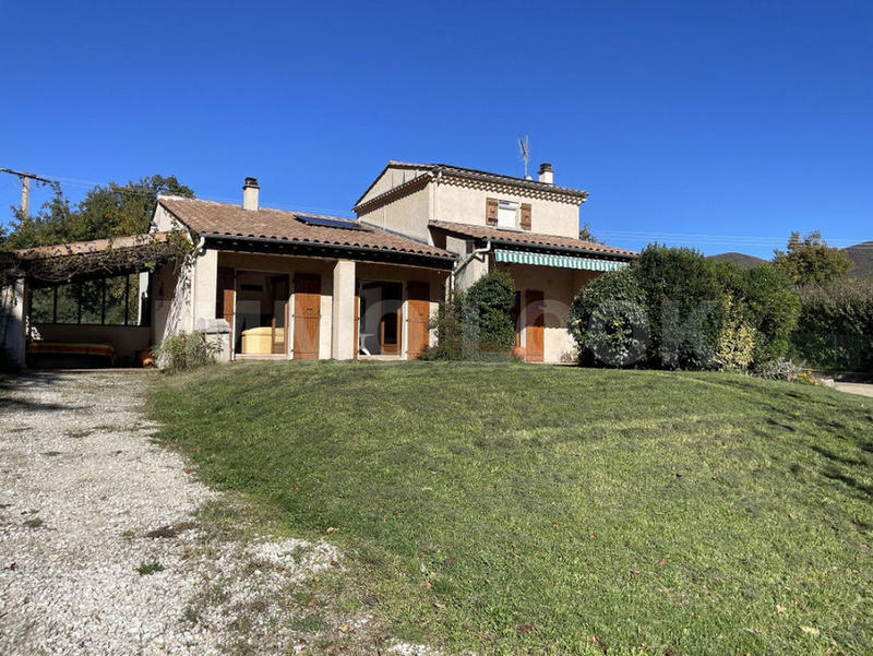 Maison - 157 m² - 6 pièces