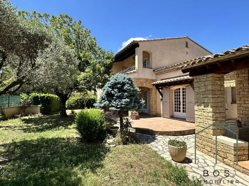 Villa - 192 m² - 7 pièces