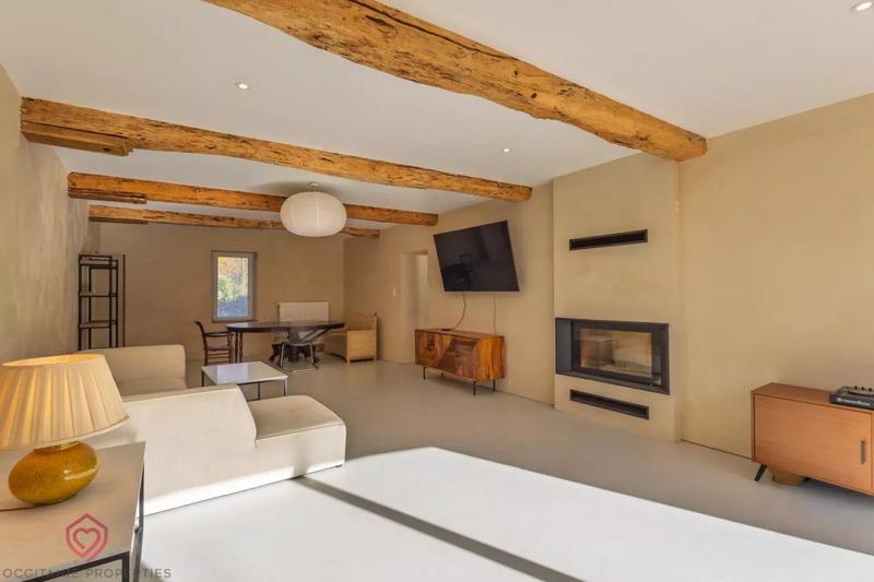 Maison - 380 m² - 10 pièces