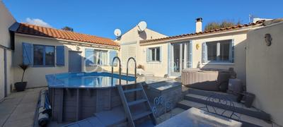 Maison - 98 m² - 6 pièces