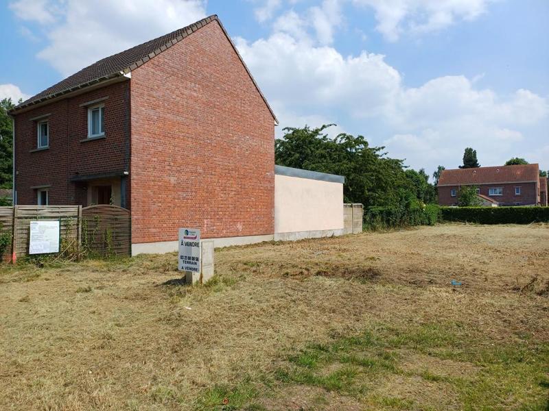 Terrain constructible - 676 m²