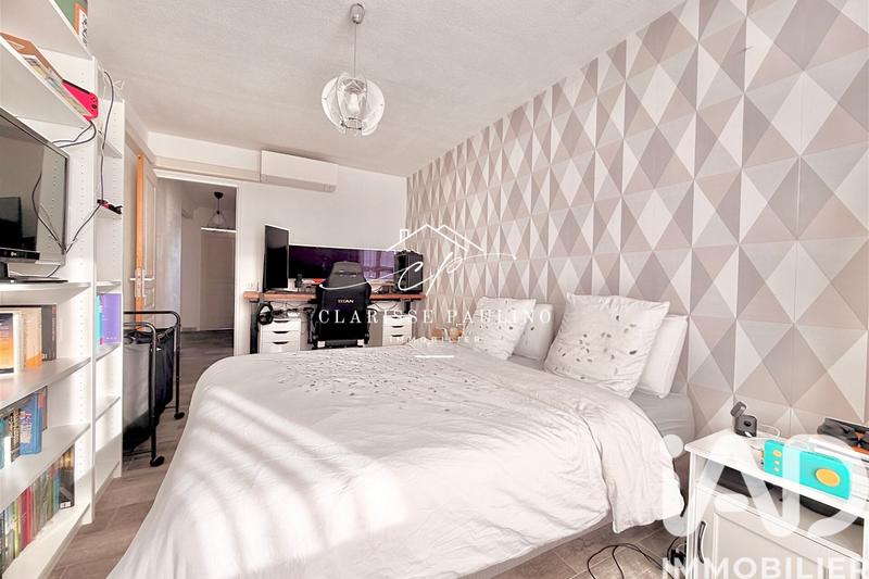 Appartement - 90 m² - 4 pièces