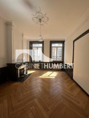 Appartement - 157 m² - 3 pièces