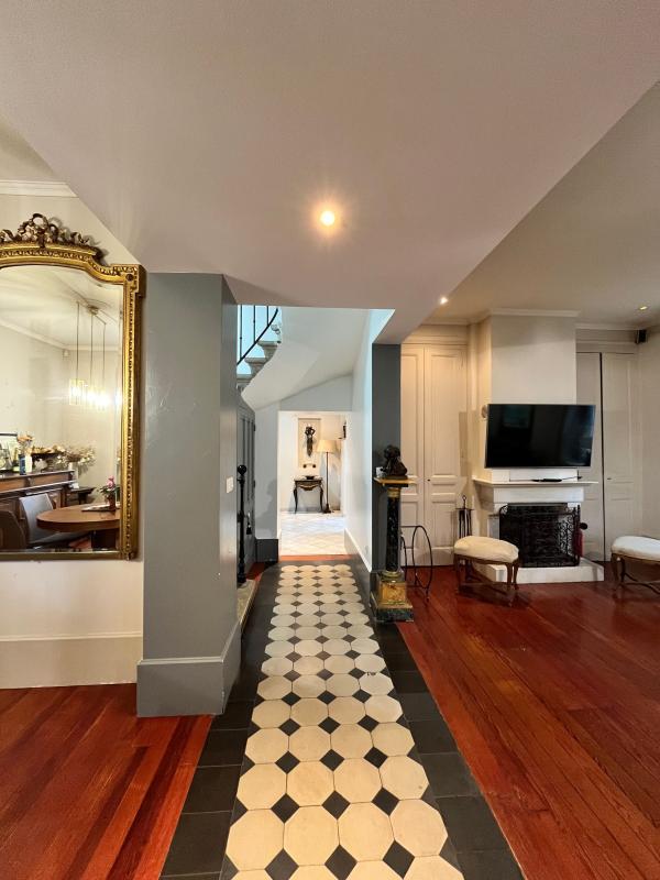 Villa - 235 m² - 7 pièces