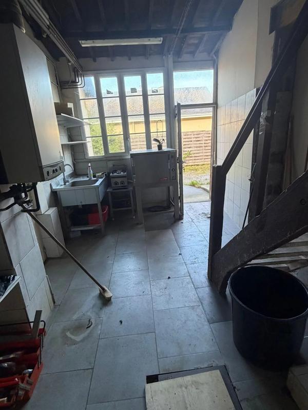 Propriété - 200 m² - 11 pièces