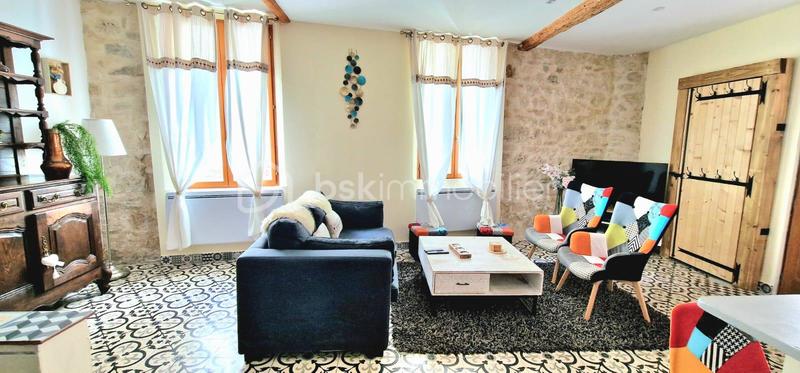 Demeure - 125 m² - 5 pièces