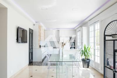 Maison d'architecte - 157 m² - 6 pièces