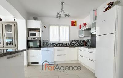 Maison - 122 m² - 5 pièces