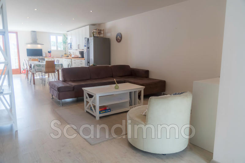 Maison - 141 m² - 8 pièces