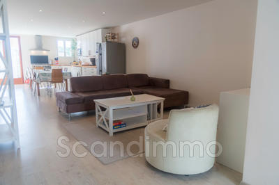 Maison - 141 m² - 8 pièces