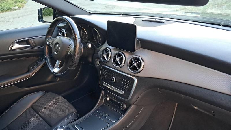 Mercedes Classe Gla 200 CDi 136 7g-Dct Amg Line - Automatique Toit ouvrant
