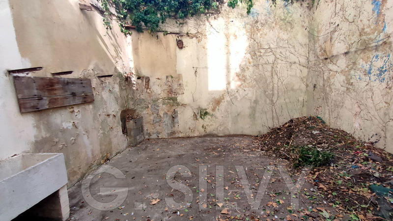 Maison - 300 m² - 9 pièces