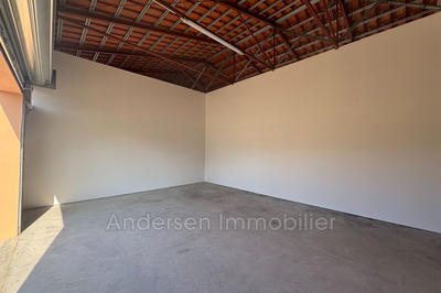 Parking / Garage - 56 m²