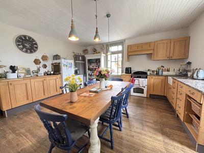 Maison - 120 m² - 7 pièces