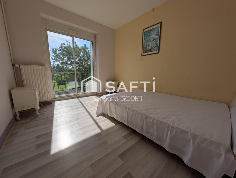 Maison - 205 m² - 9 pièces