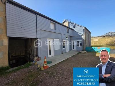 Immeuble - 74 m² - 4 pièces