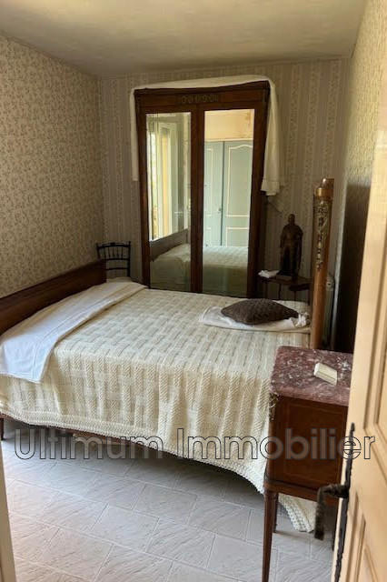 Appartement - 92 m² - 5 pièces