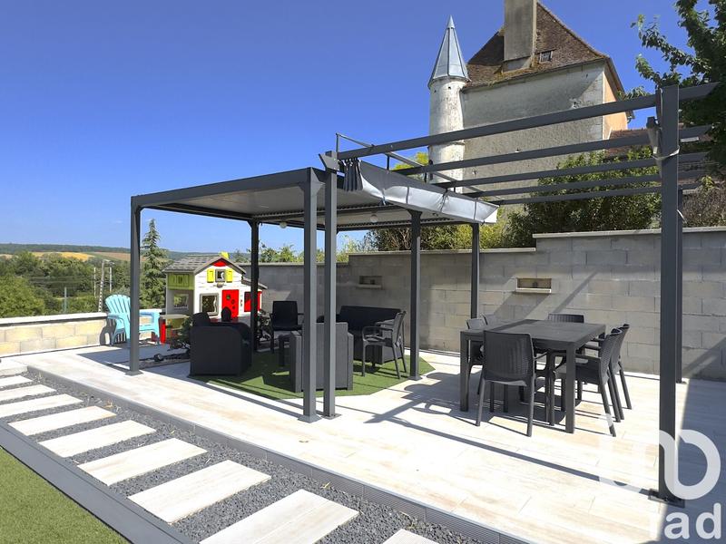 Maison - 143 m² - 7 pièces