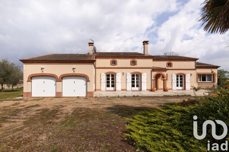 Maison - 240 m² - 5 pièces