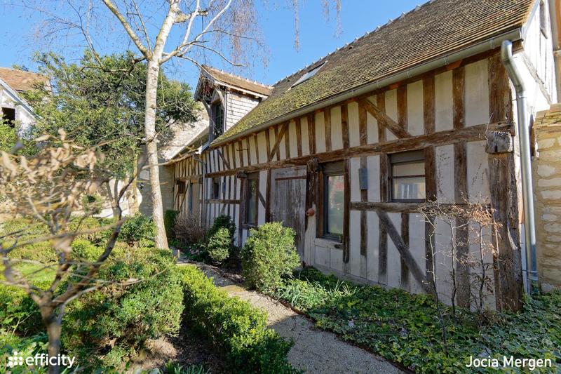 Demeure - 508 m² - 18 pièces