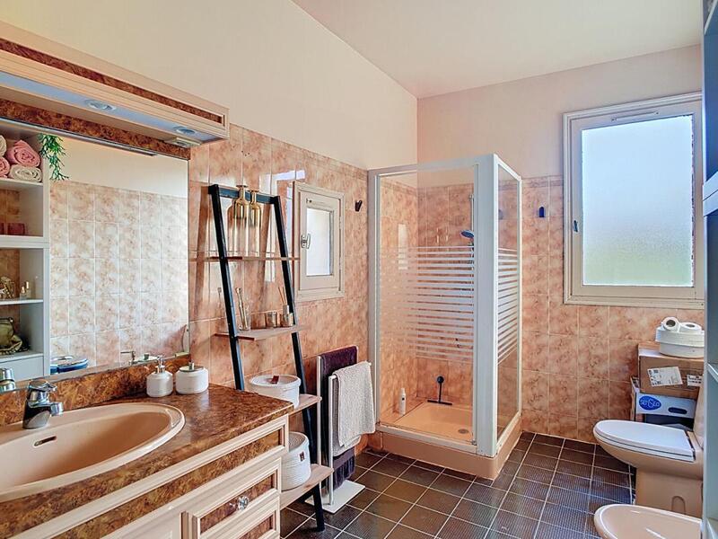 Maison - 397 m² - 14 pièces