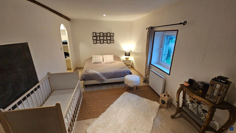 Maison - 237 m² - 8 pièces