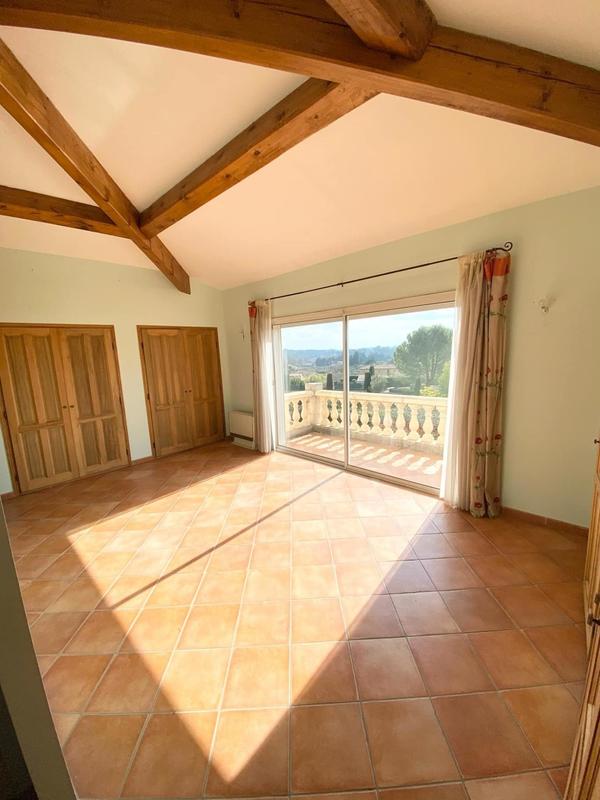 Maison - 192 m² - 6 pièces