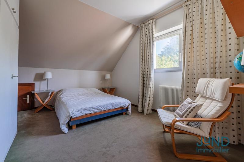 Maison - 280 m² - 8 pièces