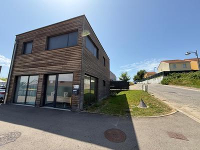 Local commercial - 140 m²