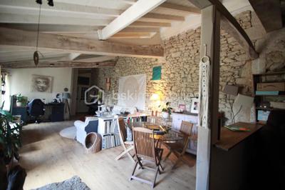 Corps de ferme - 300 m² - 10 pièces