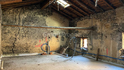 Appartement - 100 m² - 2 pièces