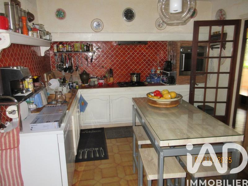 Maison - 275 m² - 10 pièces