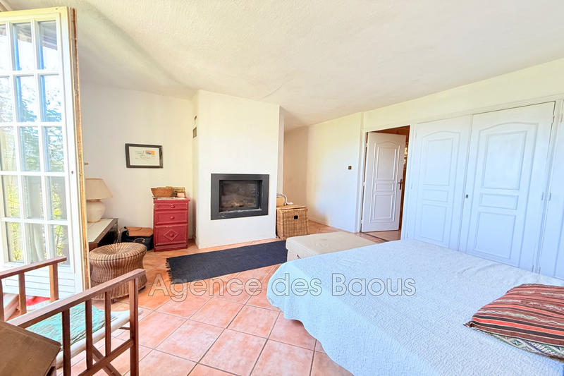 Propriété - 210 m² - 7 pièces