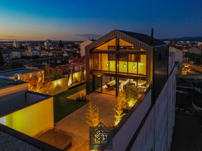 Appartement - 121 m² - 4 pièces