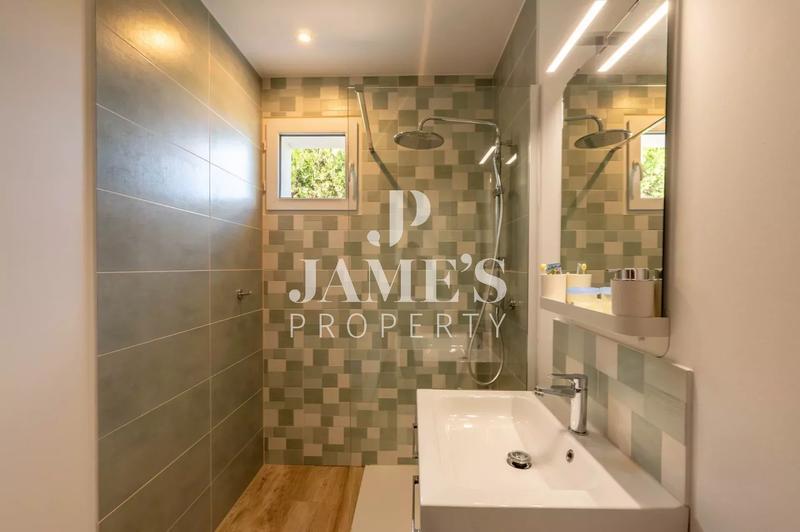 Maison - 158 m² - 6 pièces