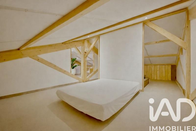 Maison - 140 m² - 9 pièces