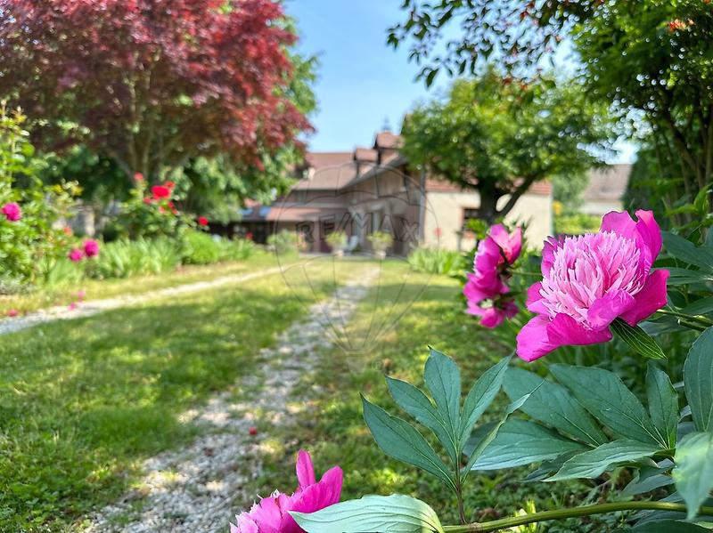 Maison - 193 m² - 9 pièces